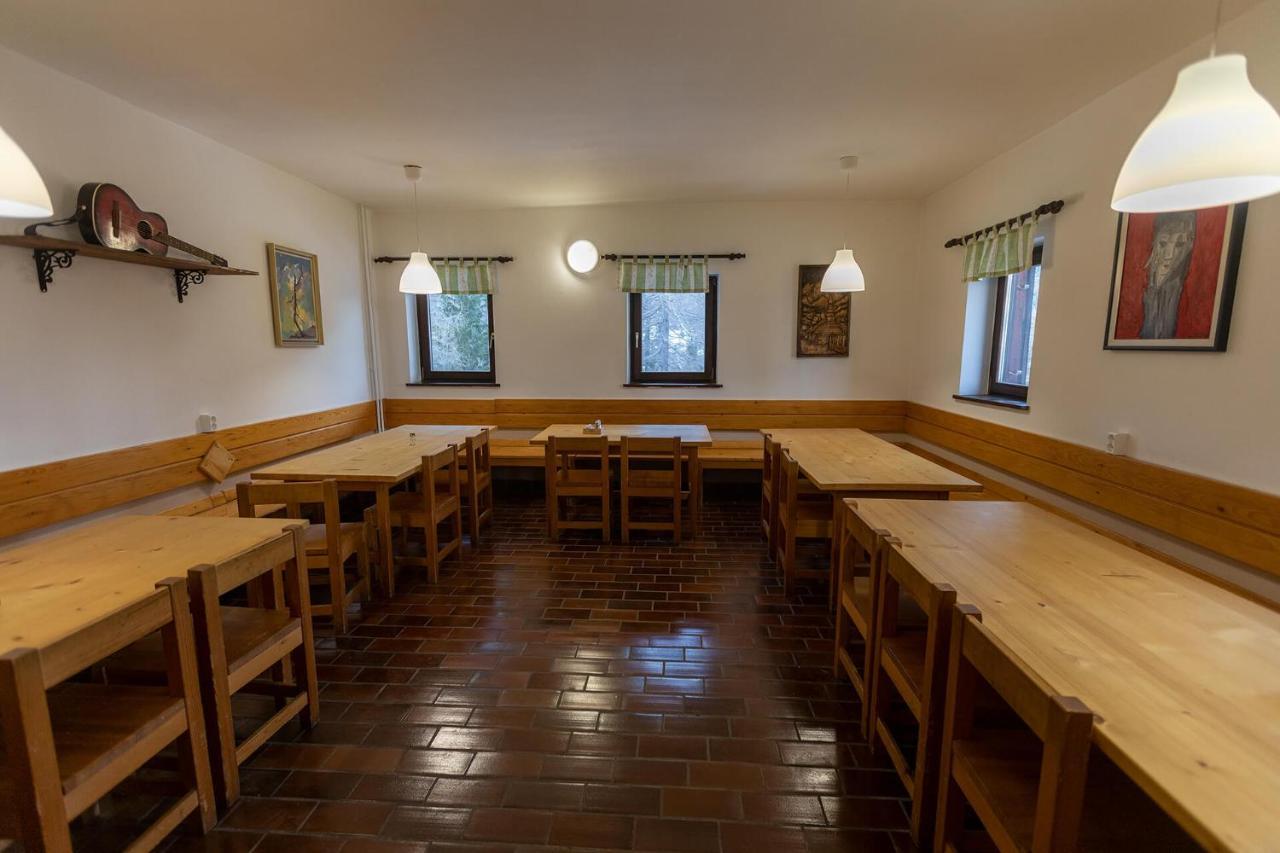 Erjavceva Mountain Hut At Vrsic Pass Hotel Кранска гора Екстериор снимка
