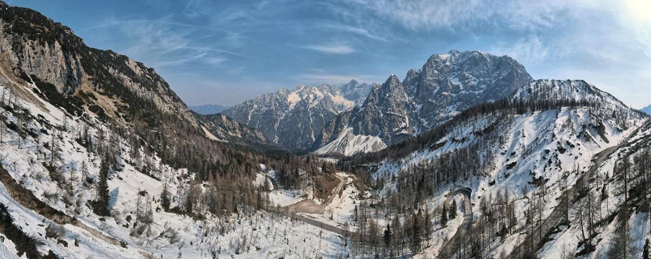Erjavceva Mountain Hut At Vrsic Pass Hotel Кранска гора Екстериор снимка