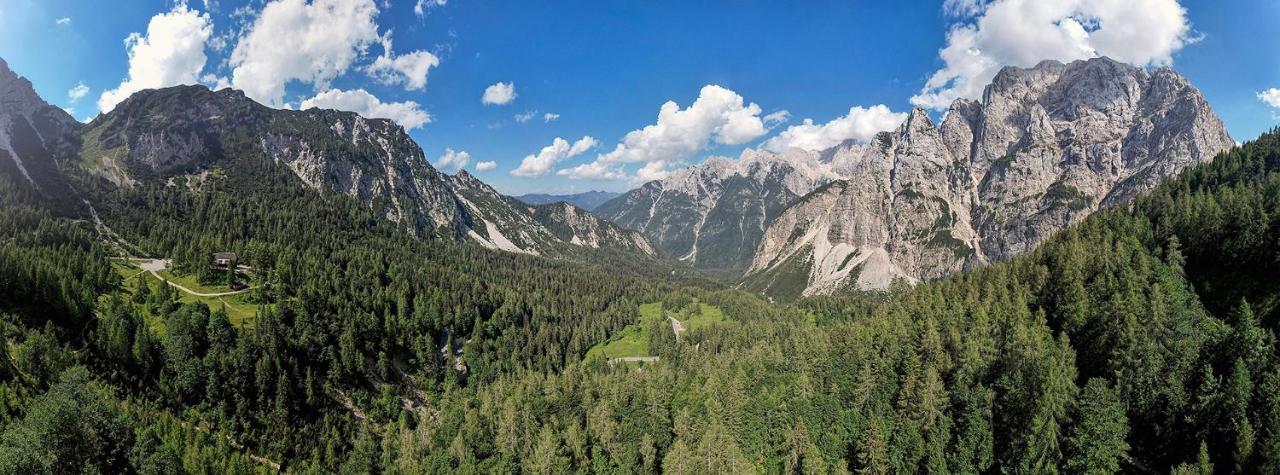 Erjavceva Mountain Hut At Vrsic Pass Hotel Кранска гора Екстериор снимка